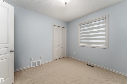 8706 175 Avenue, Edmonton, AB - Indoor Photo Showing Other Room