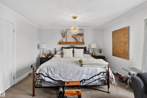 18939 78 Avenue, Edmonton, AB - Indoor Photo Showing Bedroom