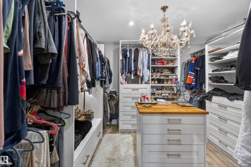 18939 78 Avenue, Edmonton, AB - Indoor With Storage