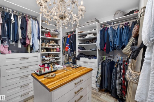 18939 78 Avenue, Edmonton, AB - Indoor With Storage