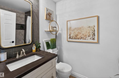 18939 78 Avenue, Edmonton, AB - Indoor Photo Showing Bathroom