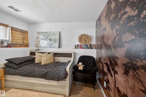 18939 78 Avenue, Edmonton, AB - Indoor Photo Showing Bedroom
