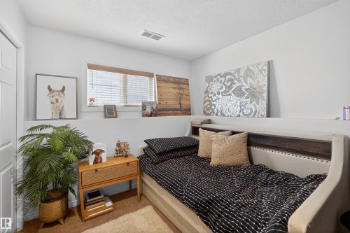 18939 78 Avenue, Edmonton, AB - Indoor Photo Showing Bedroom