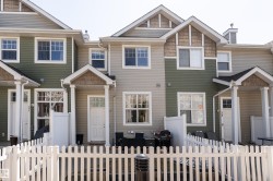 32 5604 199 Street  Edmonton, AB T6M 2Z9