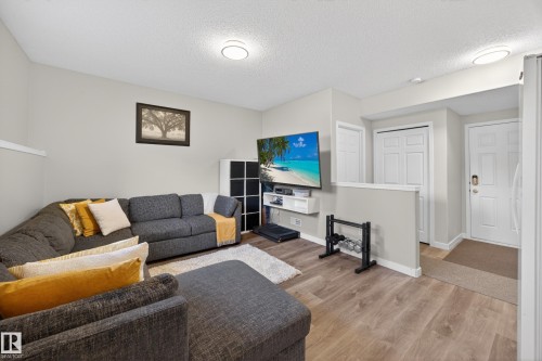 26 4731 Terwillegar Common, Edmonton, AB - Indoor Photo Showing Living Room