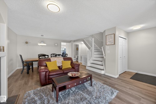 26 4731 Terwillegar Common, Edmonton, AB - Indoor Photo Showing Living Room