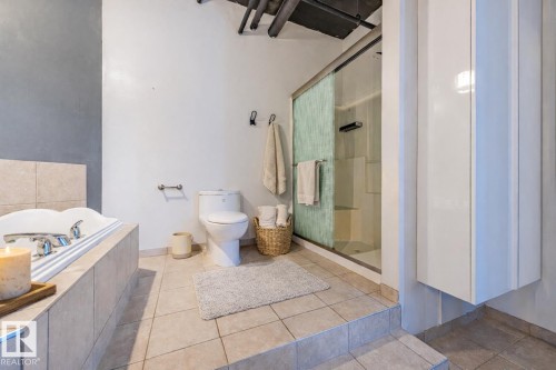 303 10179 105 Street, Edmonton, AB - Indoor Photo Showing Bathroom