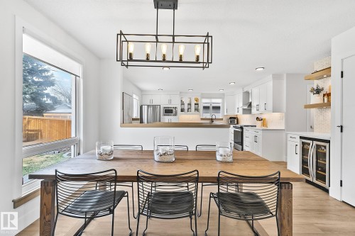 15011 77 Avenue, Edmonton, AB - Indoor Photo Showing Dining Room