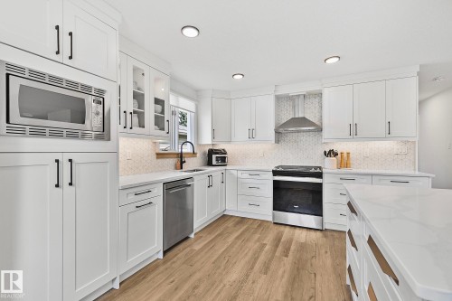 15011 77 Avenue, Edmonton, AB - Indoor Photo Showing Kitchen With Upgraded Kitchen