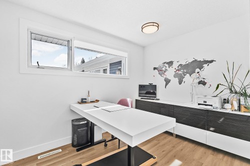 15011 77 Avenue, Edmonton, AB - Indoor Photo Showing Office