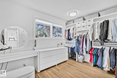 15011 77 Avenue, Edmonton, AB - Indoor With Storage