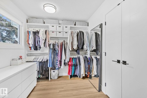 15011 77 Avenue, Edmonton, AB - Indoor With Storage