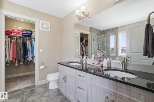 2133 Blue Jay Point(E), Edmonton, AB - Indoor Photo Showing Bathroom