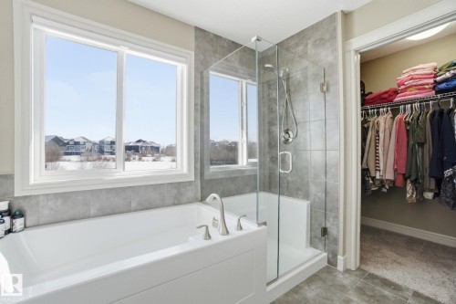 2133 Blue Jay Point(E), Edmonton, AB - Indoor Photo Showing Bathroom
