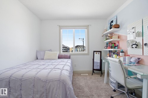 2133 Blue Jay Point(E), Edmonton, AB - Indoor Photo Showing Bedroom