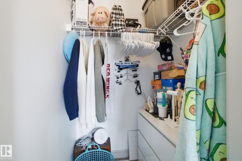 2133 Blue Jay Point(E), Edmonton, AB - Indoor With Storage