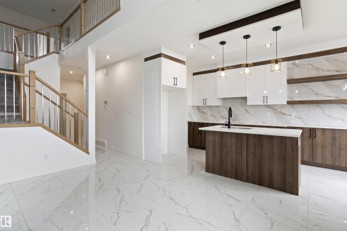 3013 8 Avenue, Edmonton, AB - Indoor