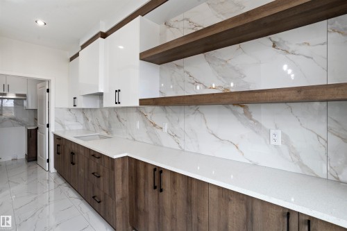 3013 8 Avenue, Edmonton, AB - Indoor Photo Showing Kitchen