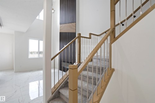 3013 8 Avenue, Edmonton, AB - Indoor Photo Showing Other Room