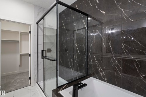3013 8 Avenue, Edmonton, AB - Indoor