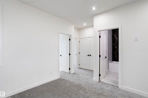 3013 8 Avenue, Edmonton, AB - Indoor Photo Showing Other Room