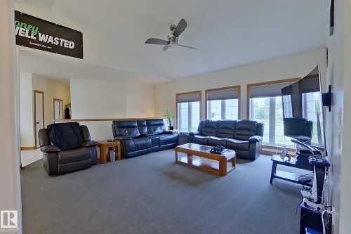 621032 Rr 234, Rural Athabasca County, AB - Indoor Photo Showing Bedroom