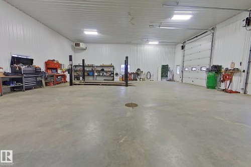 621032 Rr 234, Rural Athabasca County, AB - Indoor Photo Showing Garage