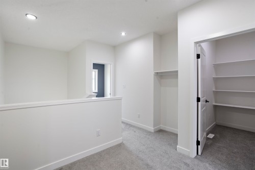 723 30 Street, Edmonton, AB - Indoor Photo Showing Other Room