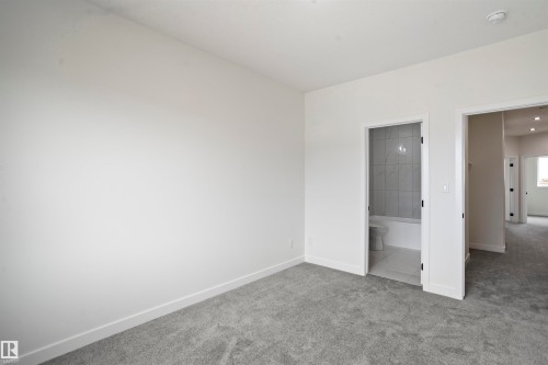 723 30 Street, Edmonton, AB - Indoor Photo Showing Other Room