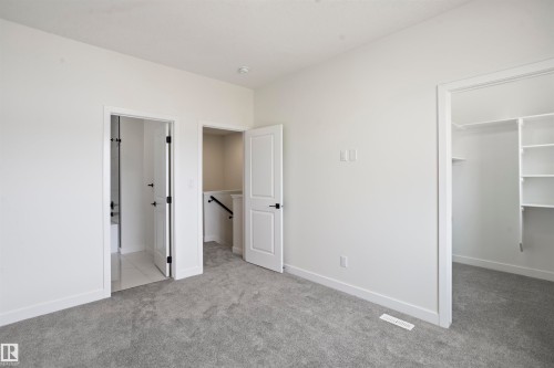723 30 Street, Edmonton, AB - Indoor Photo Showing Other Room
