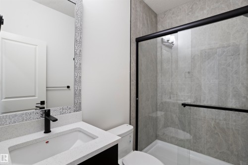 171 Munn Way, Leduc, AB - Indoor Photo Showing Kitchen With Upgraded Kitchen
