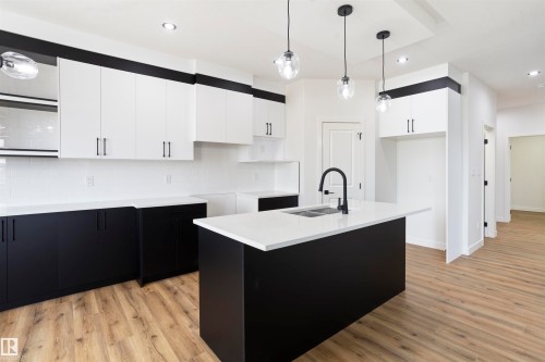 171 Munn Way, Leduc, AB - Indoor Photo Showing Kitchen
