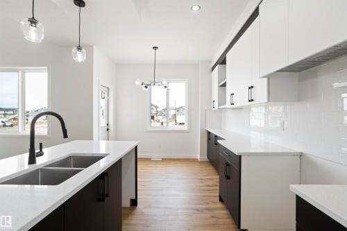 171 Munn Way, Leduc, AB - Indoor Photo Showing Other Room