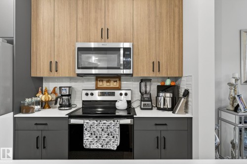 72 11910 35 Avenue, Edmonton, AB - Indoor Photo Showing Kitchen
