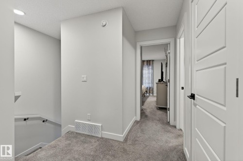 72 11910 35 Avenue, Edmonton, AB - Indoor Photo Showing Other Room