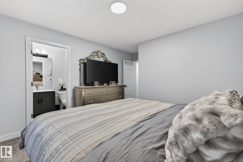 72 11910 35 Avenue, Edmonton, AB - Indoor Photo Showing Bedroom