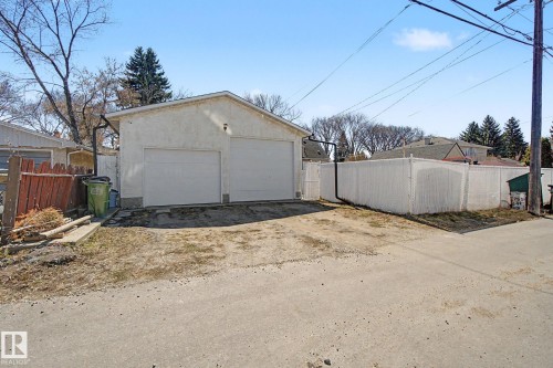 7550 81 Avenue Nw, Edmonton, AB - Outdoor