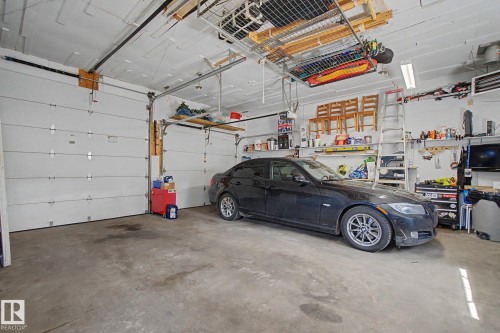 7550 81 Avenue Nw, Edmonton, AB - Indoor Photo Showing Garage