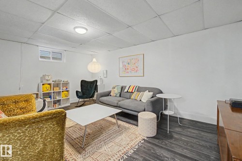 7550 81 Avenue Nw, Edmonton, AB - Indoor