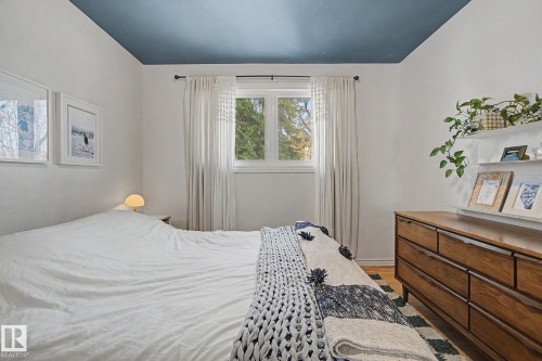 7550 81 Avenue Nw, Edmonton, AB - Indoor Photo Showing Bedroom