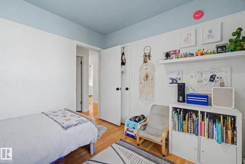 7550 81 Avenue Nw, Edmonton, AB - Indoor Photo Showing Bedroom