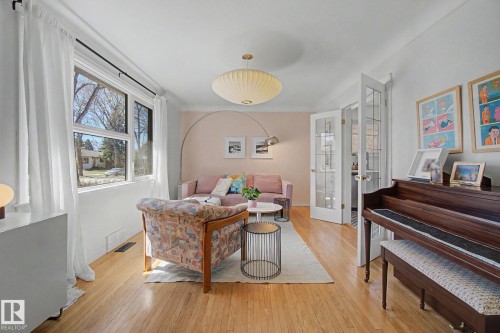 7550 81 Avenue Nw, Edmonton, AB - Indoor Photo Showing Other Room