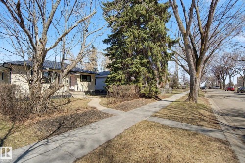7550 81 Avenue Nw, Edmonton, AB - Outdoor