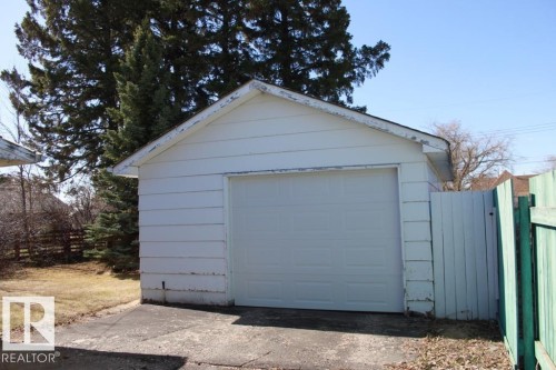 4823 55 Avenue, Tofield, AB - Outdoor With Exterior