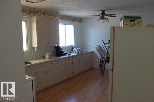 4823 55 Avenue, Tofield, AB - Indoor