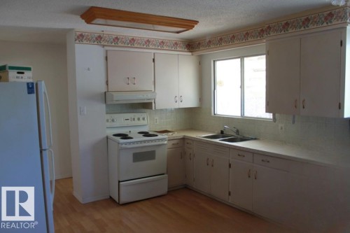4823 55 Avenue, Tofield, AB - Indoor Photo Showing Bathroom