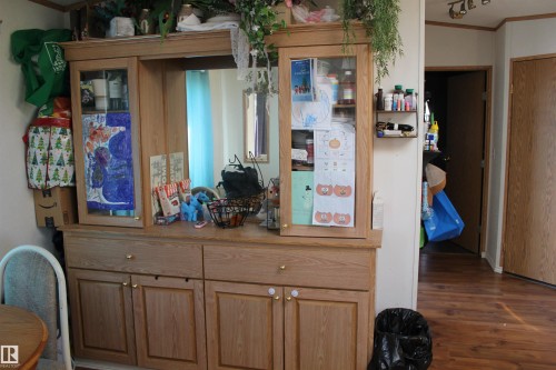 4610 51 Avenue, Myrnam, AB - Indoor Photo Showing Other Room