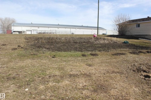 4610 51 Avenue, Myrnam, AB - Outdoor