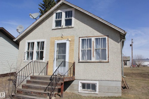 4610 51 Avenue, Myrnam, AB - Outdoor