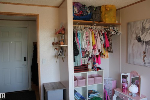 4610 51 Avenue, Myrnam, AB - Indoor